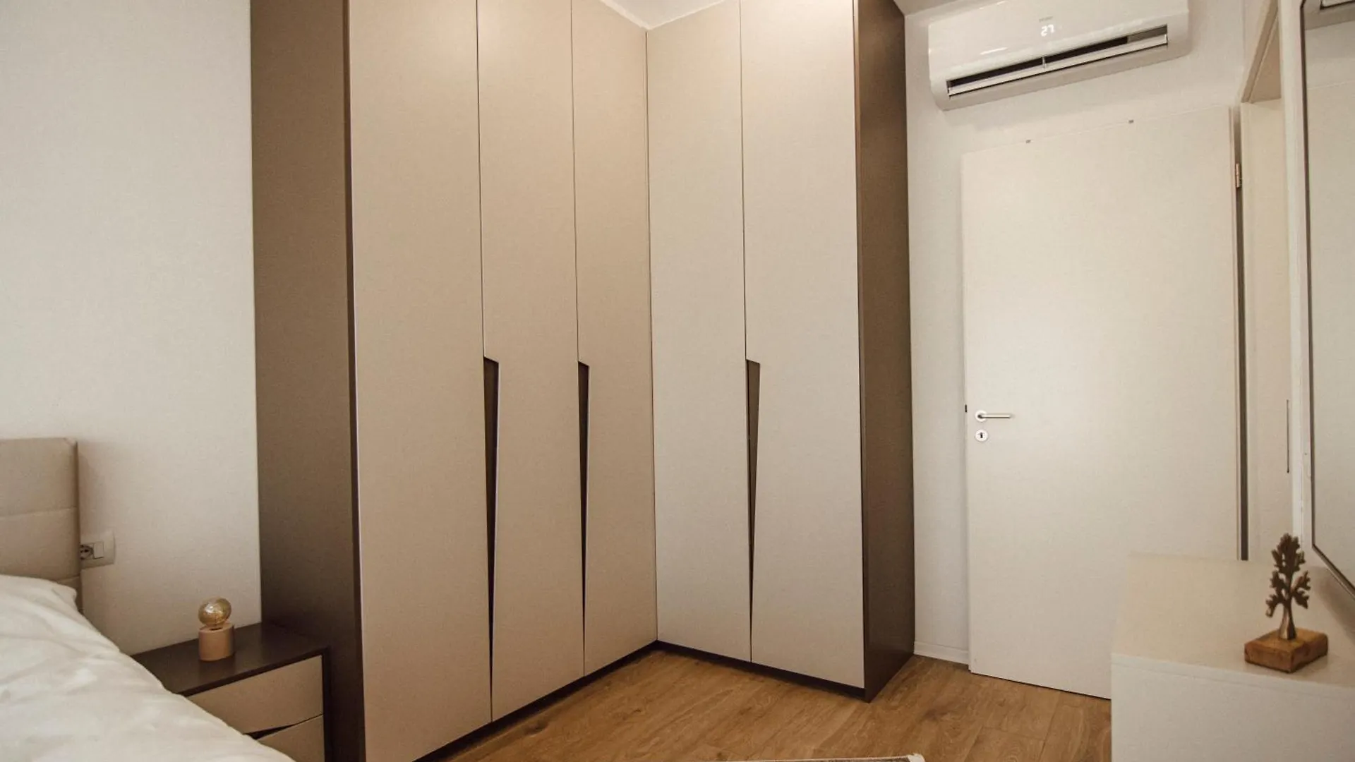 Helia Luxury Apartment New Boulevard 티라나 알바니아