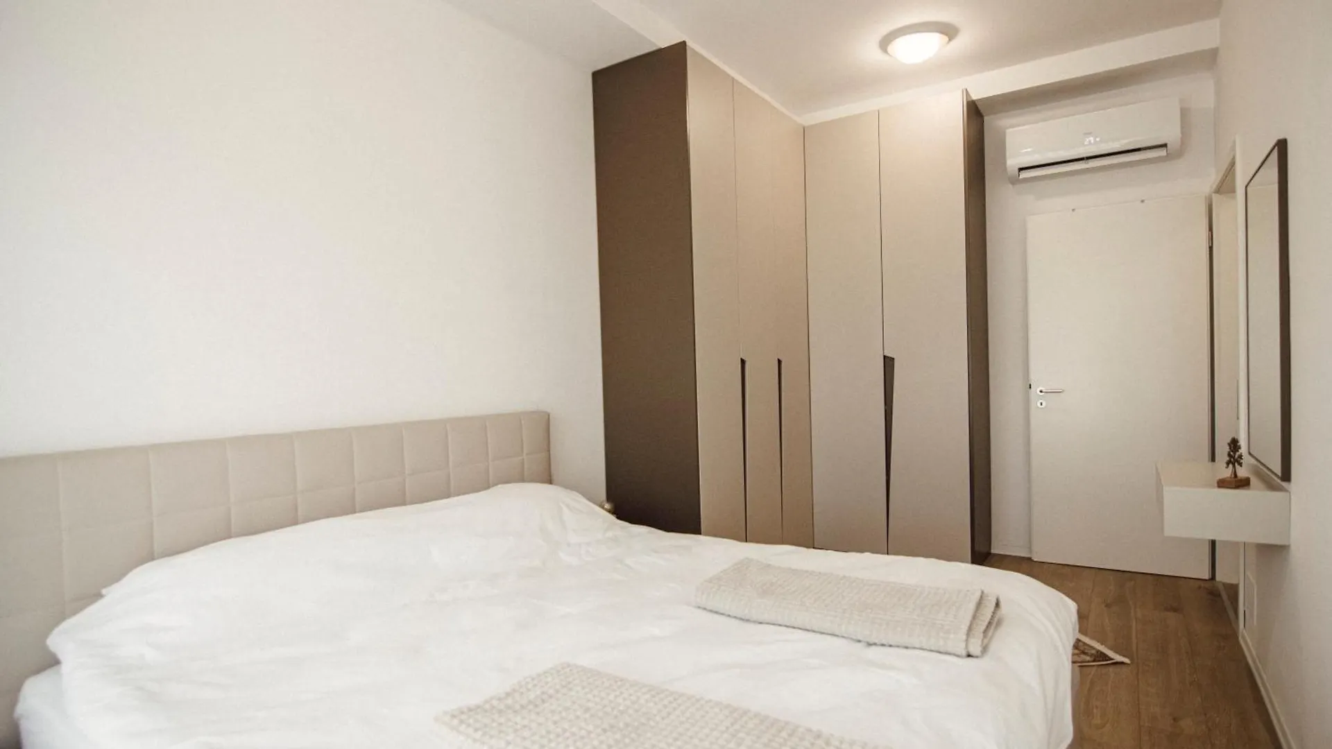 Helia Luxury Apartment New Boulevard 티라나